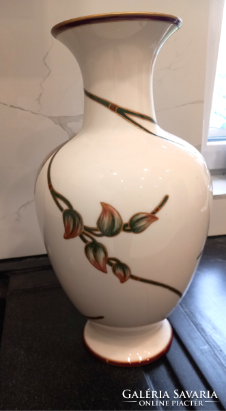 Zsolnay spring vase