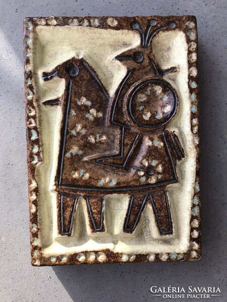 Ritka Zsolnay modern pirogránit falikép páncélos lovas, katona dekorral
