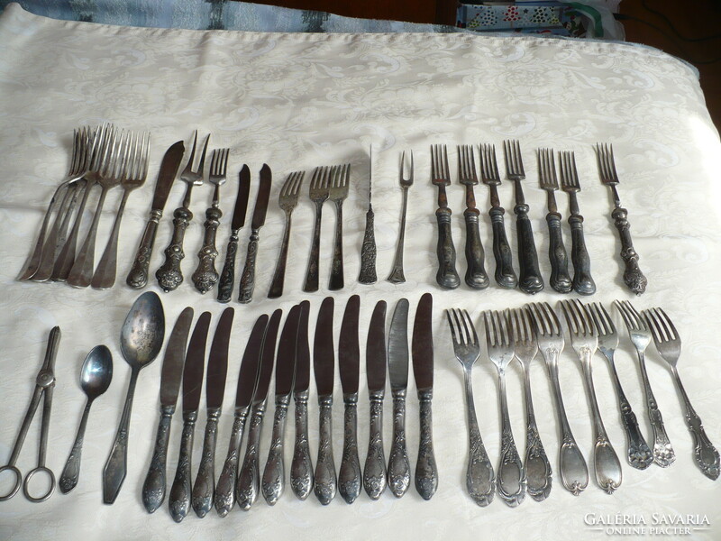 46 pieces of thickly silver-plated cutlery