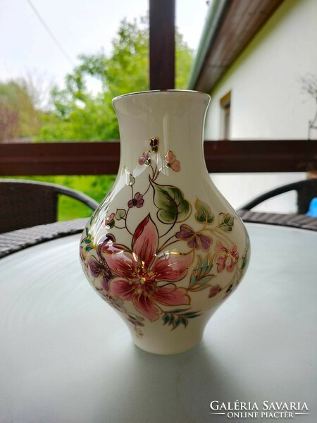 Zsolnay flower vase 12.5 x 18