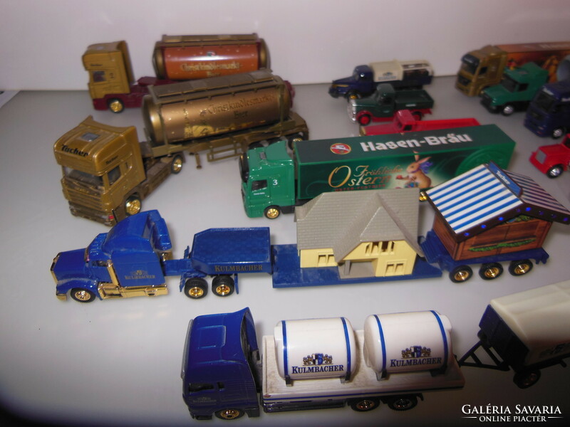 Beer truck - 14 pieces - metal cart - assembly plastic - most are large - 21 cm