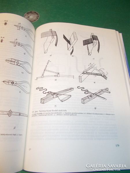 Miklós Zoltán-szabó Matlák: furniture upholstery/upholstery/specialist book