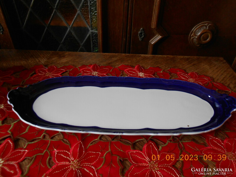 Zsolnay pompadour base glazed sandwich plate