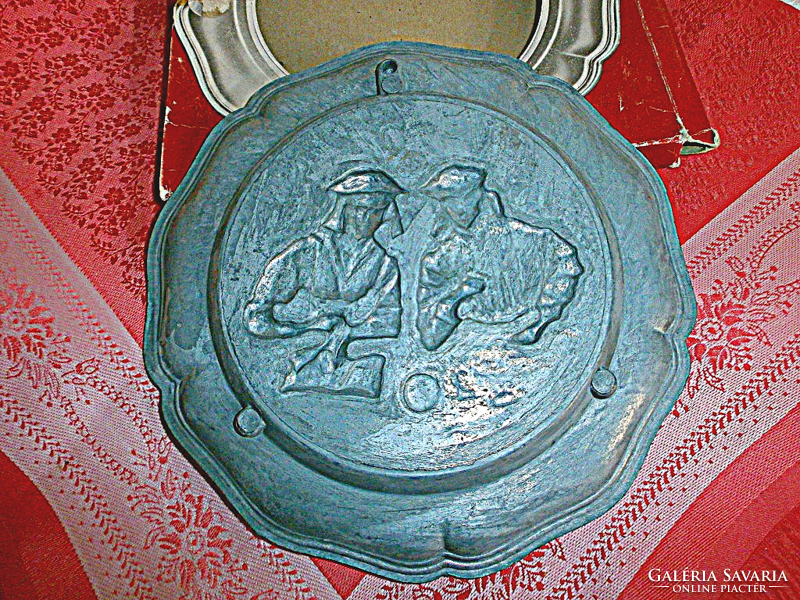 Wall tin decorative plate