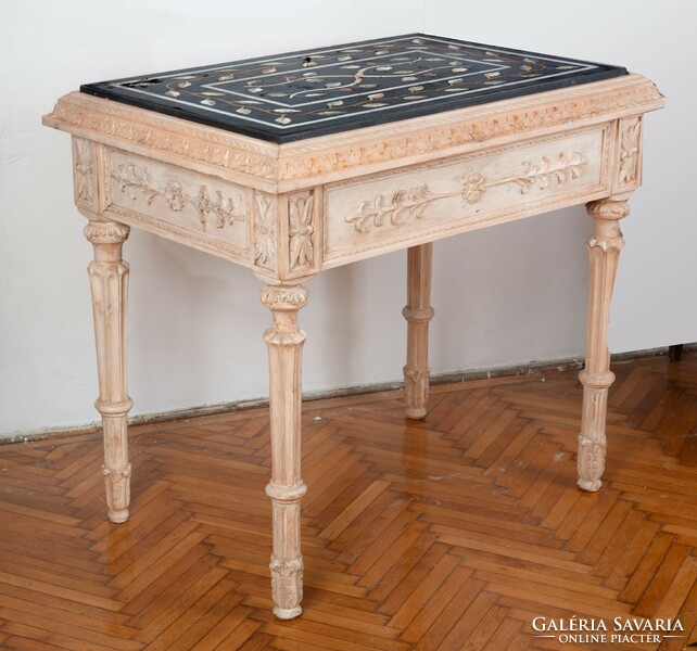 Carved wooden table with marble top, decorated with pietra dura technique