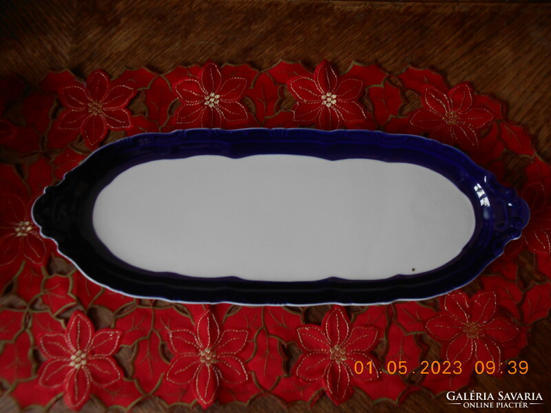 Zsolnay pompadour base glazed sandwich plate