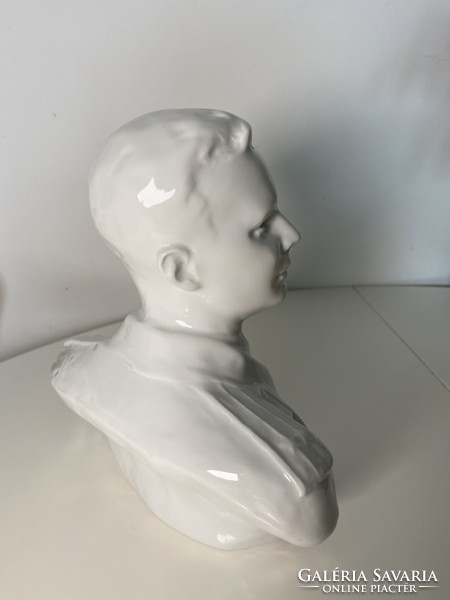 Lomonosov lfz porcelain statue Gagarin