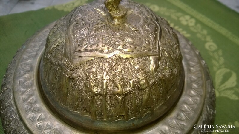 Ritkaság ! Iszlám kézműves réz -belül ezüstözött-asztalközép,kínáló m 27x17 cm