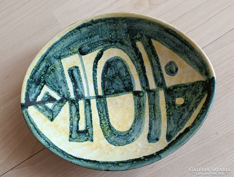 Ceramic craftsman bowl with a fish motif