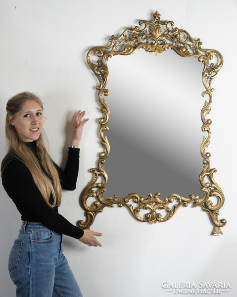Gilded copper console mirror that can also be used as a wall mirror