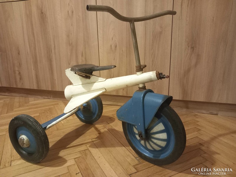 Retro children's tricycle from the 1950s-60s