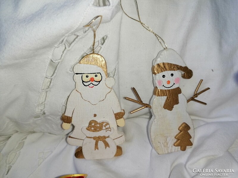 Old, wooden, hand-painted Christmas tree decorations (26.)