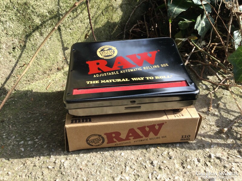 Raw metal cigarette rolling tobacco storage cigarette