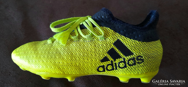 Adidas soccer shoes size 35 1/2