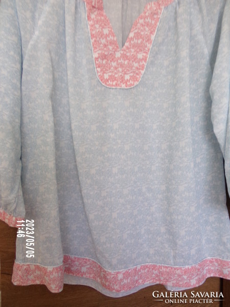 Light blue floral print poplin blouse