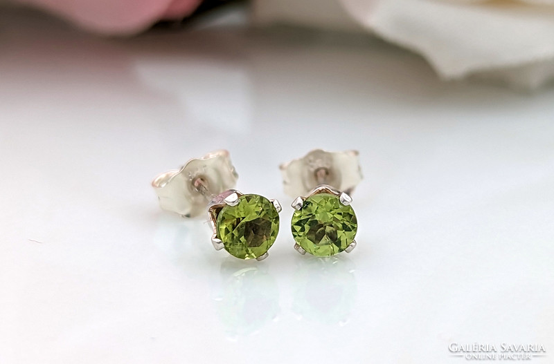 6mm green chrysolite stone earrings with 925 sterling silver studs, peridot jewelry in a gift box