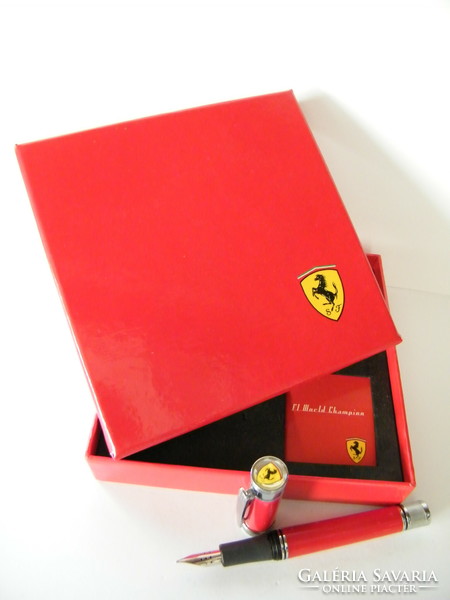 Ferrari töltőtoll a Ferrari Rosso színeiben, számozott kiadás