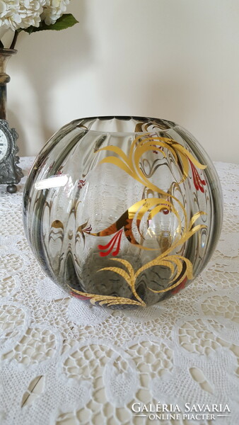 Csodaszép bordázott kézzel festett üveg gömb,váza