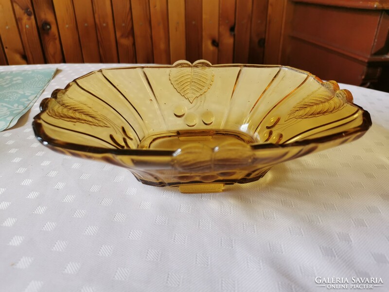 Amber-colored pedestal table centerpiece, pedestal bowl 23 x 19 cm