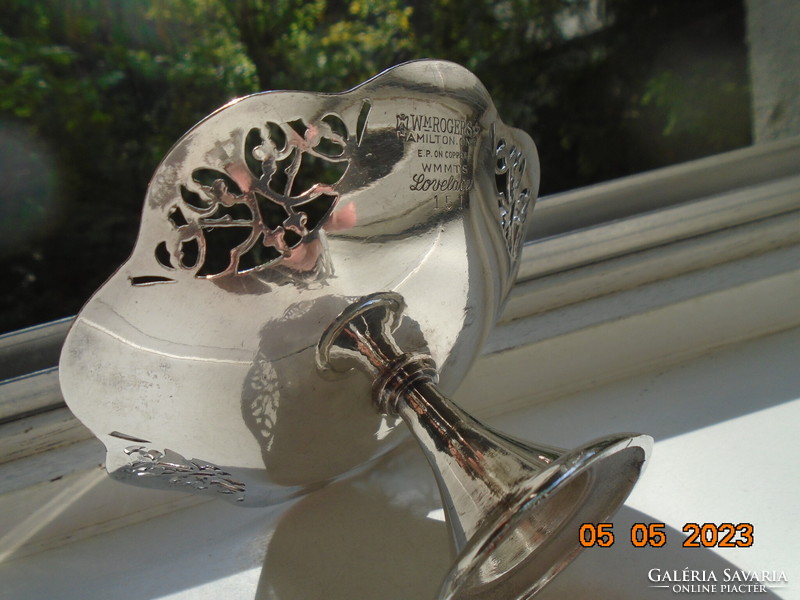 W.M.Rogers high-quality silver-plated, chiseled pattern bonbonnier with openwork base