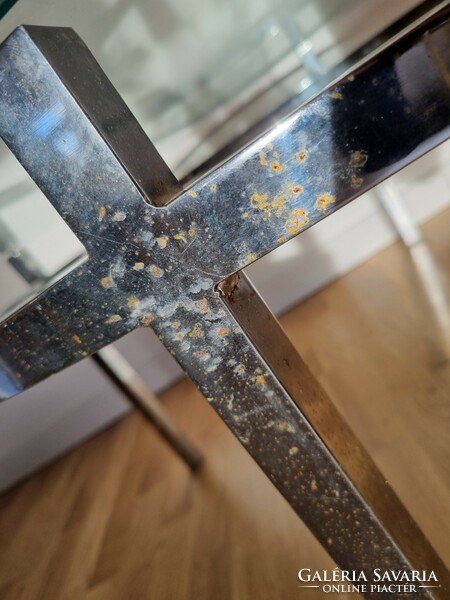 Mid-century fémvázas kerek dohányzóasztal, üvegasztal