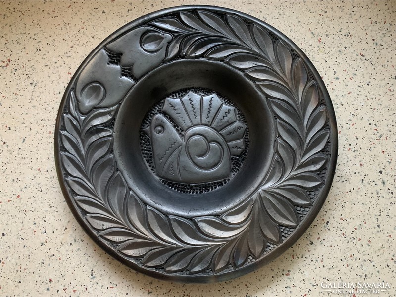 Rare black ceramic wall plate with hen pattern, wall decoration