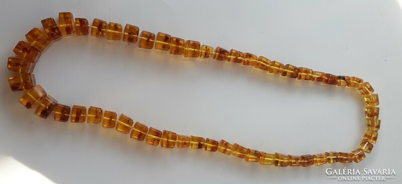 Vintage cube amber string of pearls