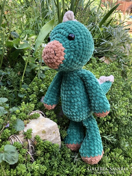 Unique crocheted plush (amigurumi) dino