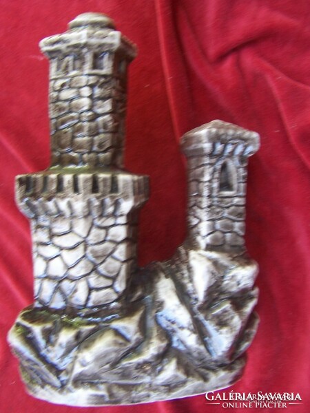 Forming the fortress of Guaita (san marino). Short drink bottle 23.5 x 16 cm. With plug and tap.