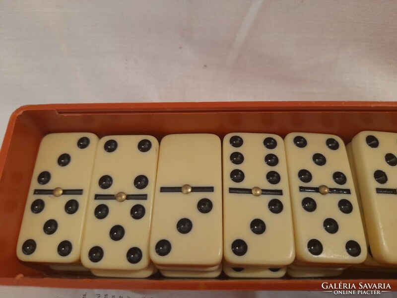 Old retro domino game complete