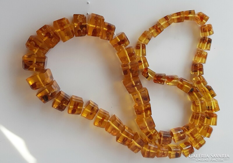 Vintage cube amber string of pearls
