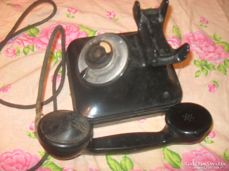 Antique vinyl phone