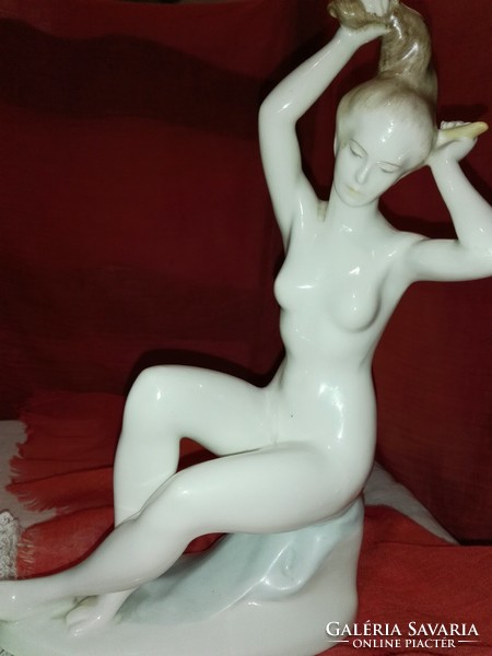 Porcelán női akt szobor....24cm...kézzel festett.