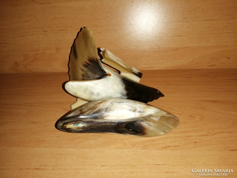 Retro carved hornbill bird (7p)