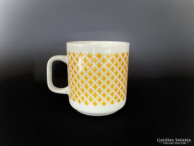 Ljubljana showcase mug yellow checkered