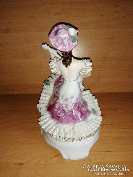 Csipke ruhás porcelán hölgy 24 cm (sz)