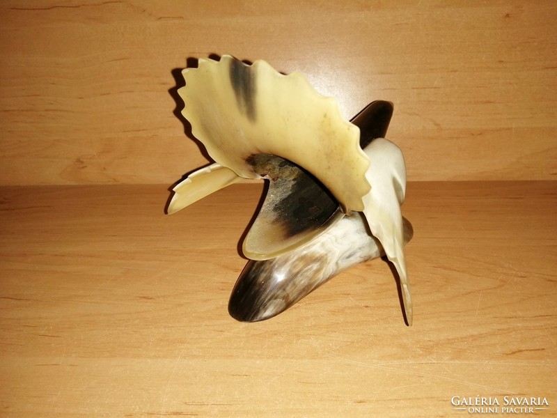 Retro carved hornbill bird (7p)