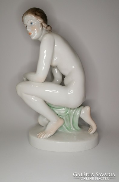 Herend lux elek's large-scale female nude. 35 cm high.