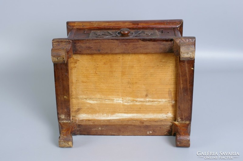 Old carved wooden leaf chest, jewelry holder.