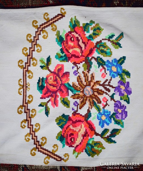 Antique Transylvanian linen tablecloth, decorative hand towel 140 x 32 cm + lace