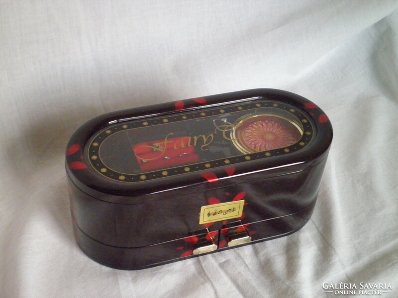 Vintage musical jewelry box