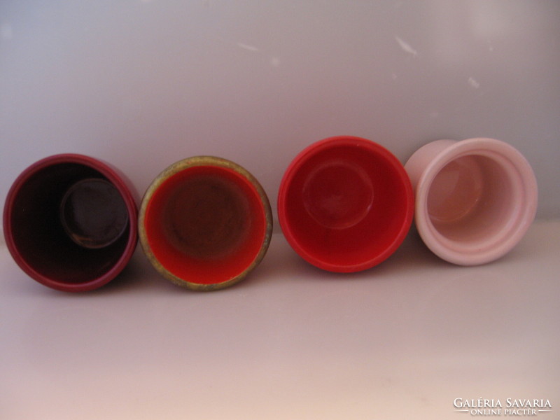 Small ceramic bowls in pieces