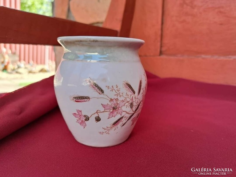 Porcelain mug with flowered porcelain