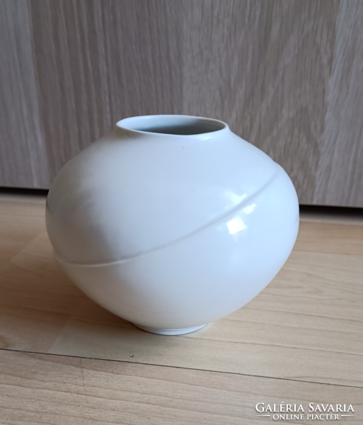 Porcelain vase from Aquincum