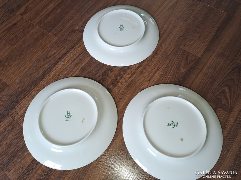 Porcelán tányér 3 darab