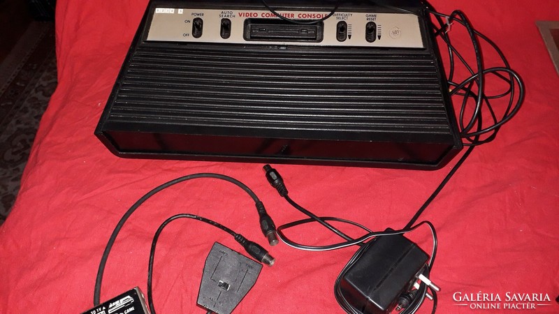 Retro 1980 - sévek SEGA  VIDEOJÁTÉKKONZOL GÉP alapgép 3 kábelei egyben a képek szerint