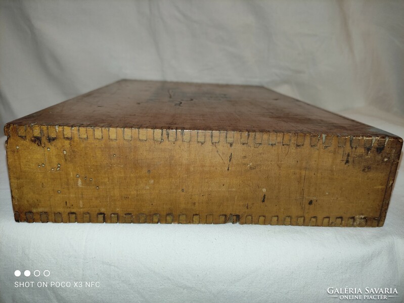 Antik MEZ RT TORPEDO  szatócsbolti  fiók fa doboz szekrény varródoboz cérnatartó