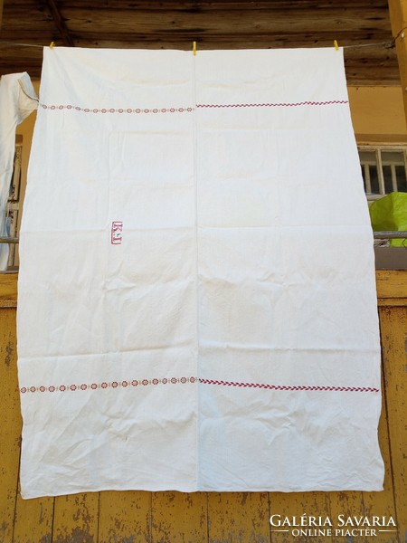Régi hímzett textil asztal terítő, monogramos, palóc