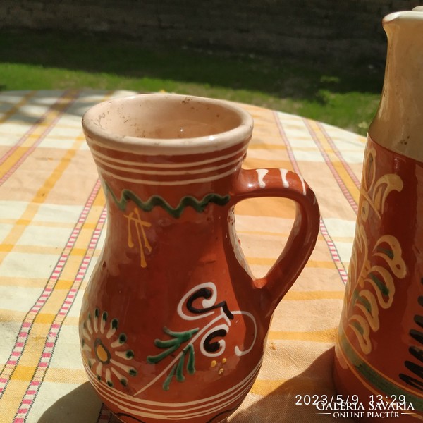 2 ceramic jugs for sale!