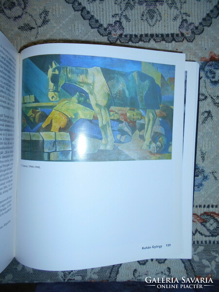 Thirty-five years of thirty-five artists - a volume presenting the works and careers of 35 famous artists